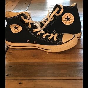 Black Converse high tops Men’s 7/Women’s 9